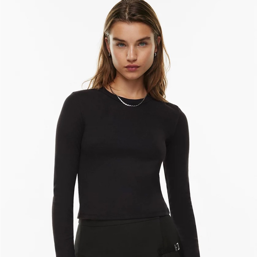 Aritizia Sunday Best Little Ribbed Long Sleeve